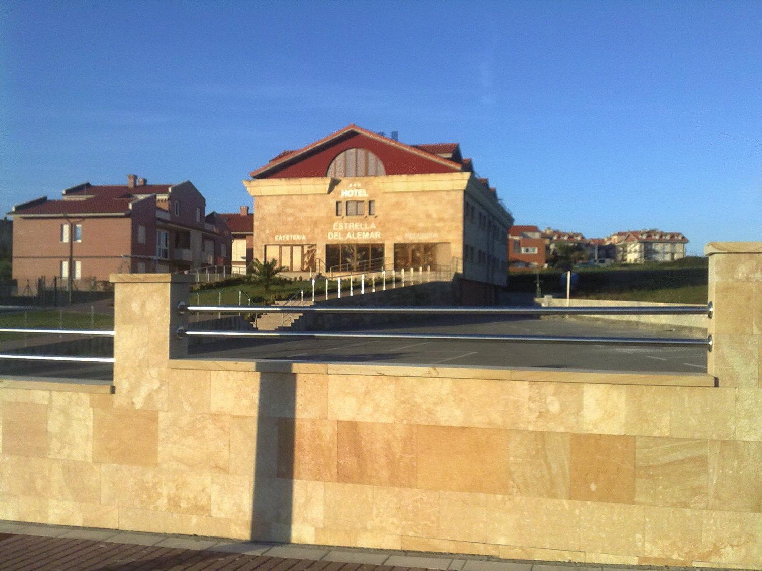 Hotel Estrella Del Alemar Лоредо Экстерьер фото